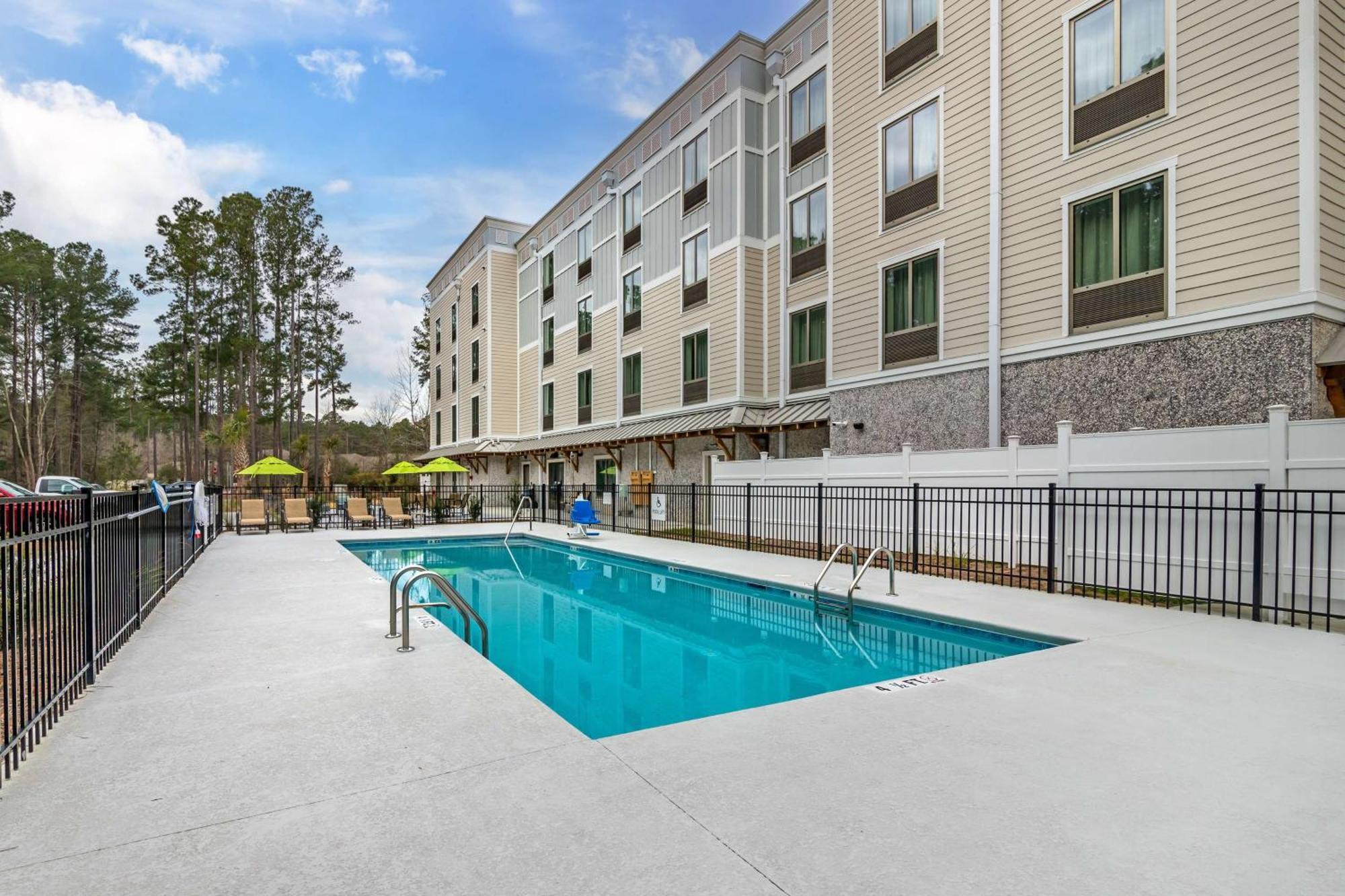 Best Western Plus Bluffton/Hilton Head Hotel Exterior foto