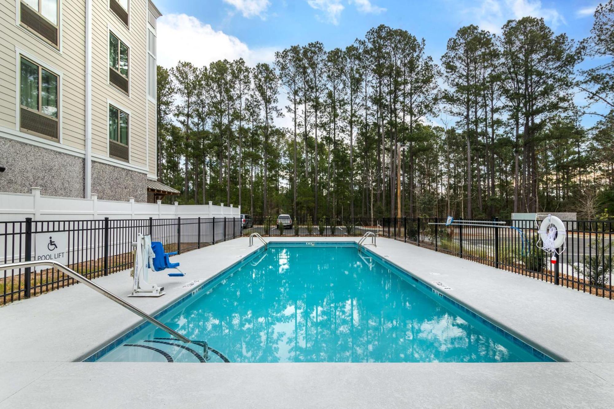 Best Western Plus Bluffton/Hilton Head Hotel Exterior foto